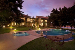 Гостиница Waterwoods Lodge Kabini  Бегер